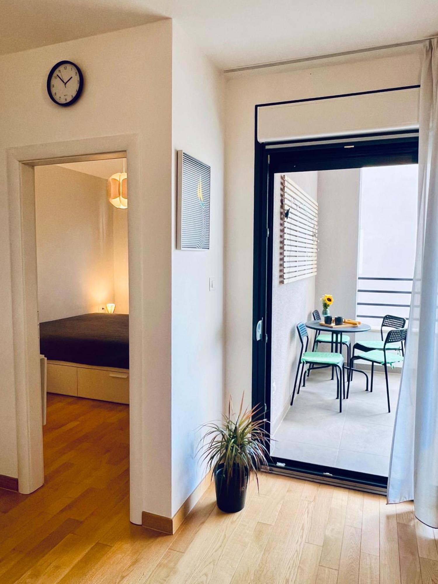 Almond 2 - Free Parking Apartment Сплит Екстериор снимка